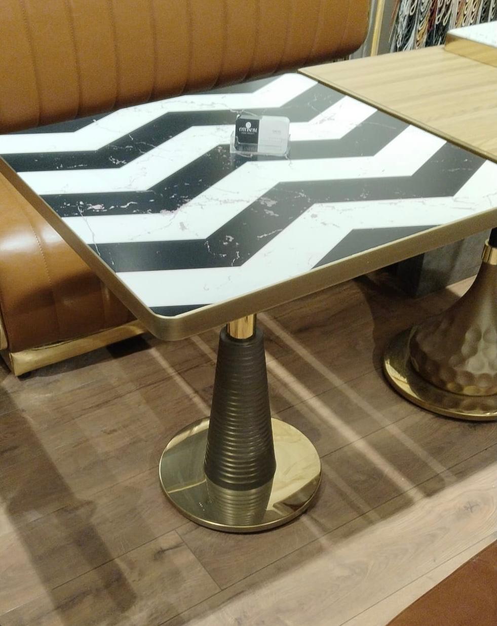 Şevron Desenli Premium Otel Masası